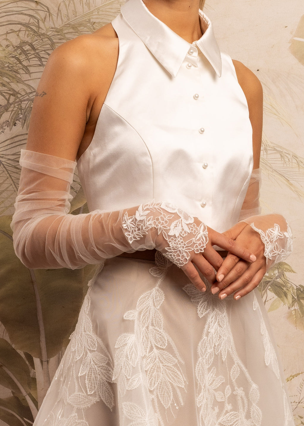 Kylie Lace Gloves